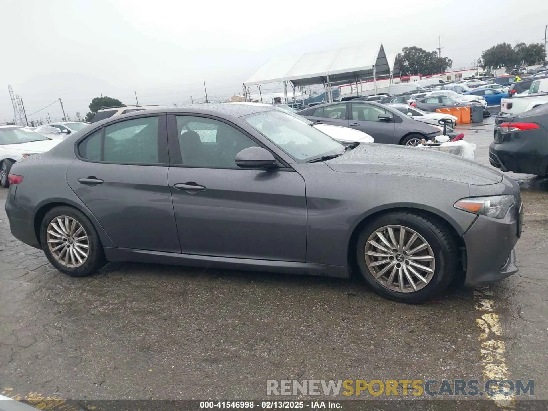 14 fotografías del automóvil dañado ZARFAMAN1N7661999 ALFA ROMEO GIULIA 2022