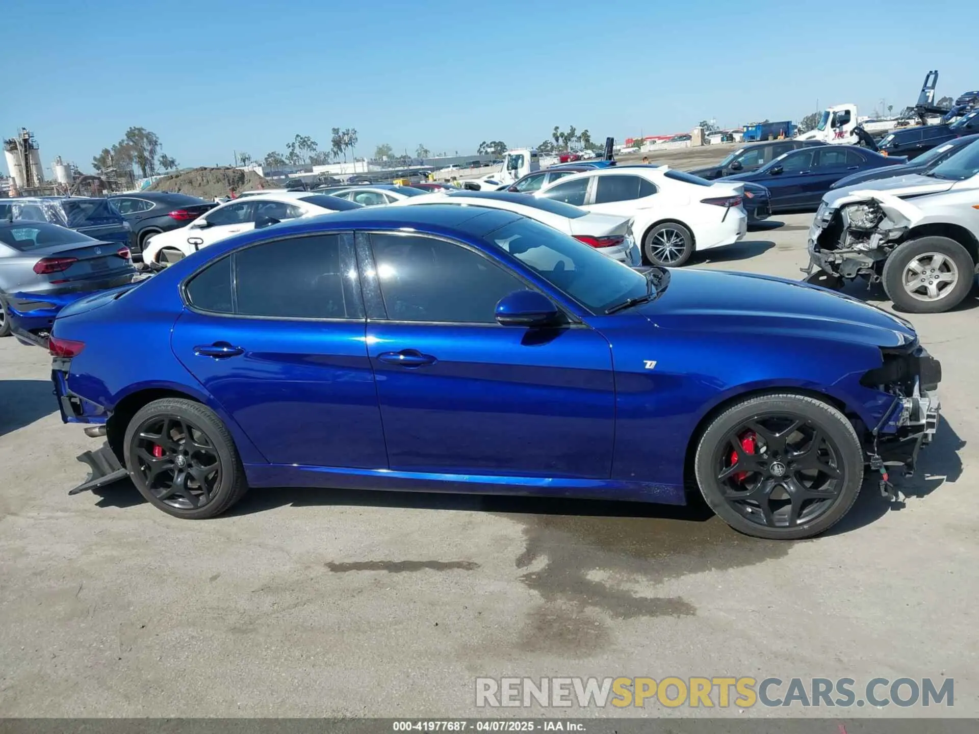 14 fotografías del automóvil dañado ZARFAMBN2N7663498 ALFA ROMEO GIULIA 2022