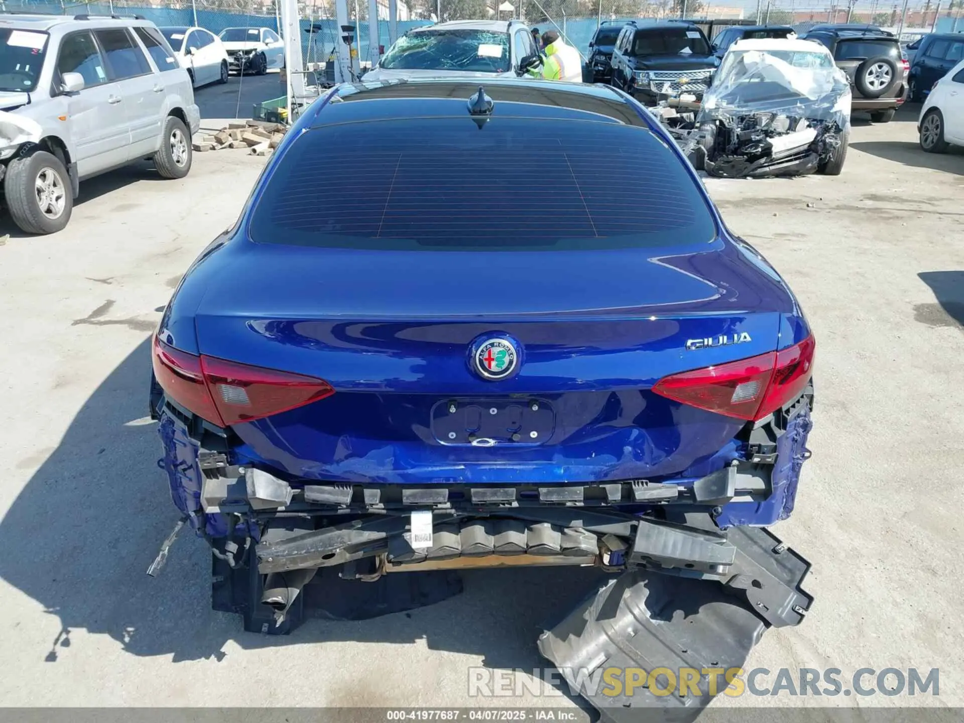 17 fotografías del automóvil dañado ZARFAMBN2N7663498 ALFA ROMEO GIULIA 2022