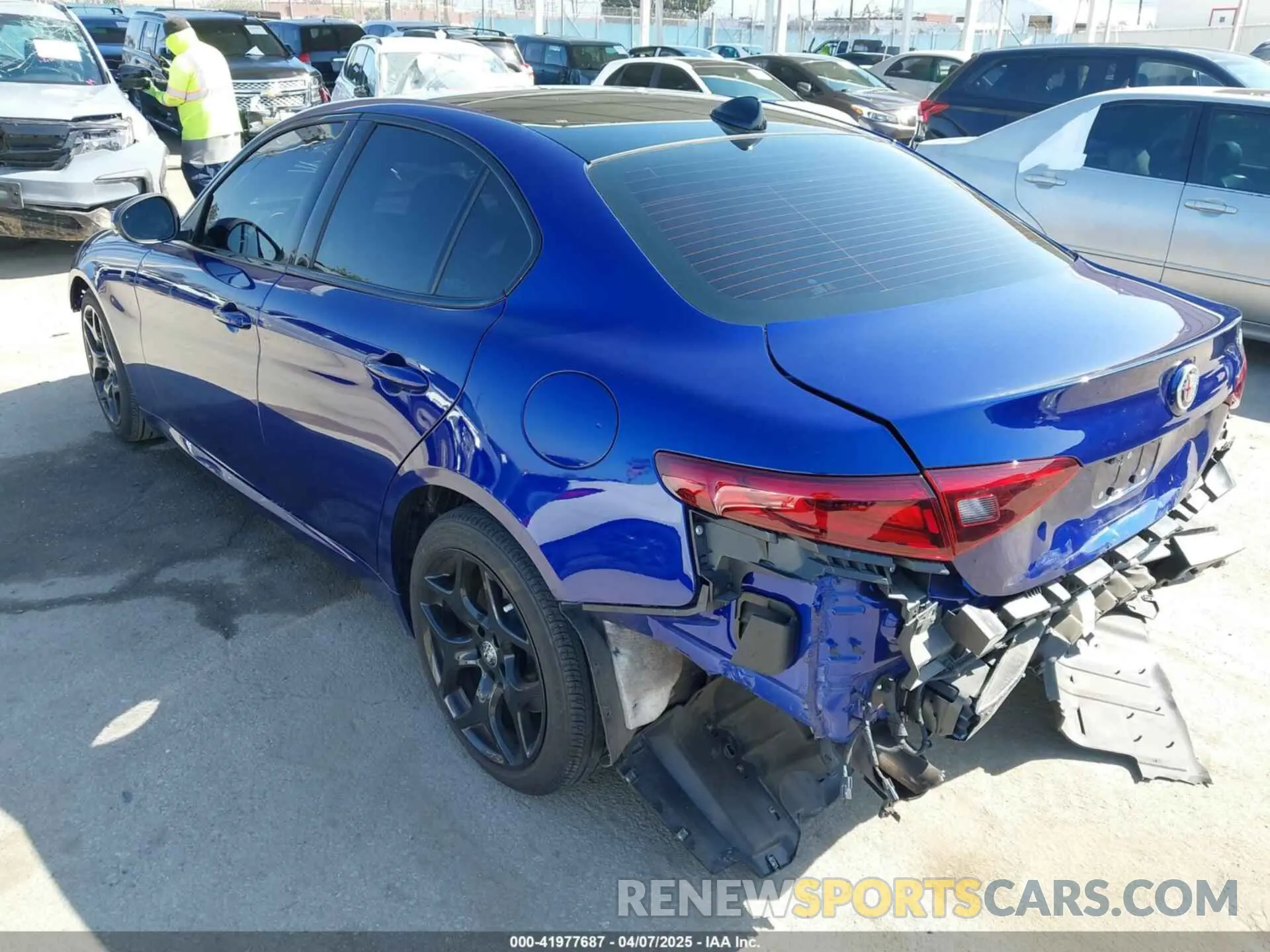 3 fotografías del automóvil dañado ZARFAMBN2N7663498 ALFA ROMEO GIULIA 2022