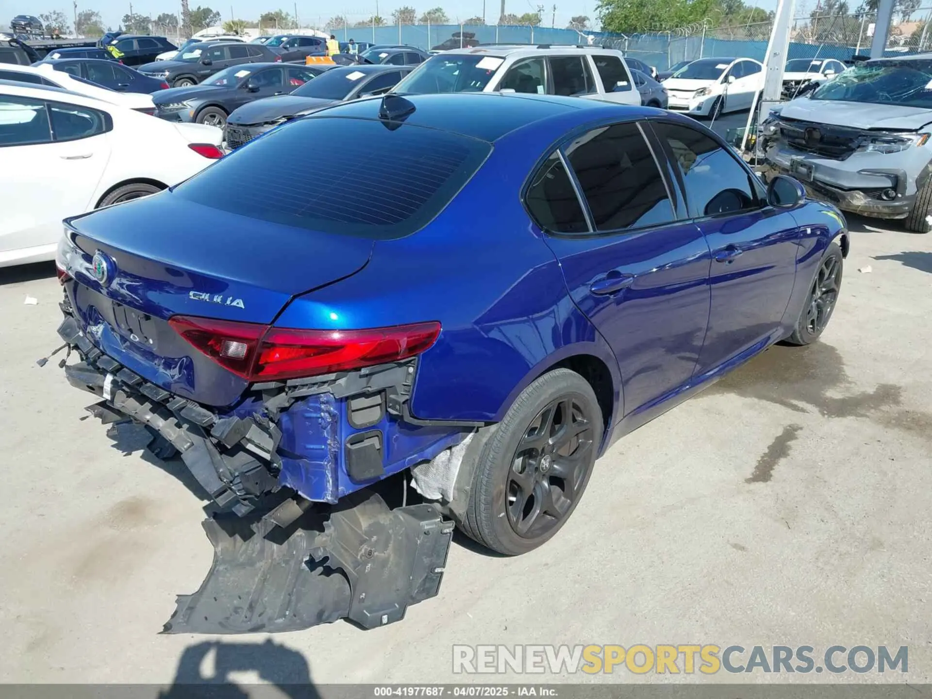 4 fotografías del automóvil dañado ZARFAMBN2N7663498 ALFA ROMEO GIULIA 2022