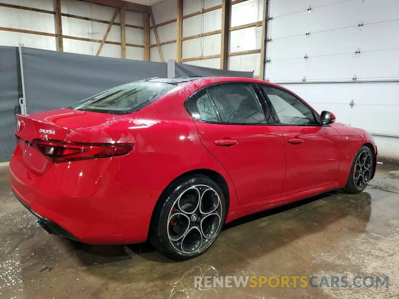 3 fotografías del automóvil dañado ZARFAMBN1P7670638 ALFA ROMEO GIULIA 2023