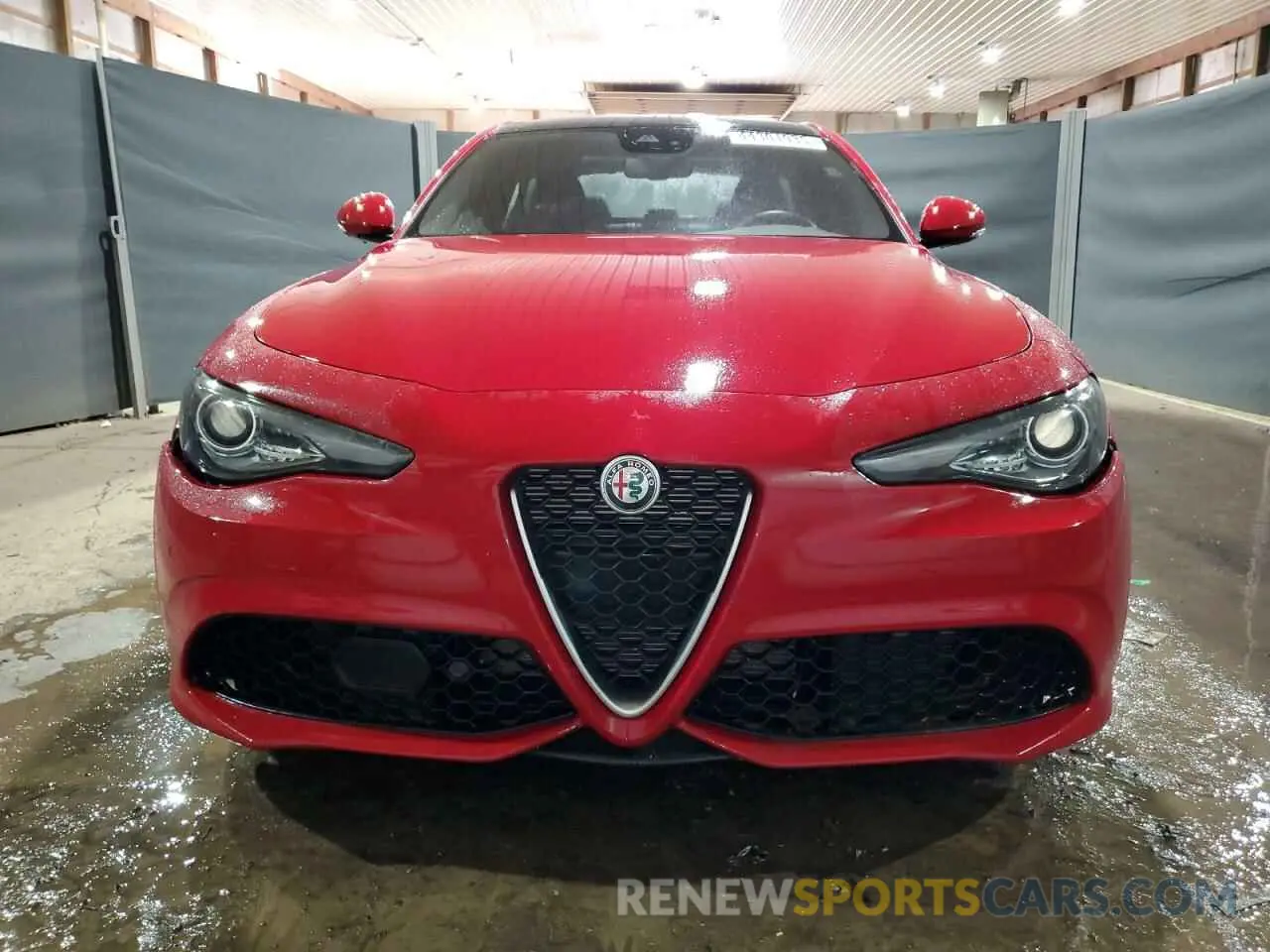 5 fotografías del automóvil dañado ZARFAMBN1P7670638 ALFA ROMEO GIULIA 2023