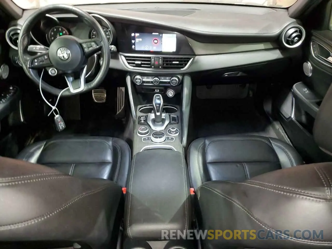 8 fotografías del automóvil dañado ZARFAMBN1P7670638 ALFA ROMEO GIULIA 2023