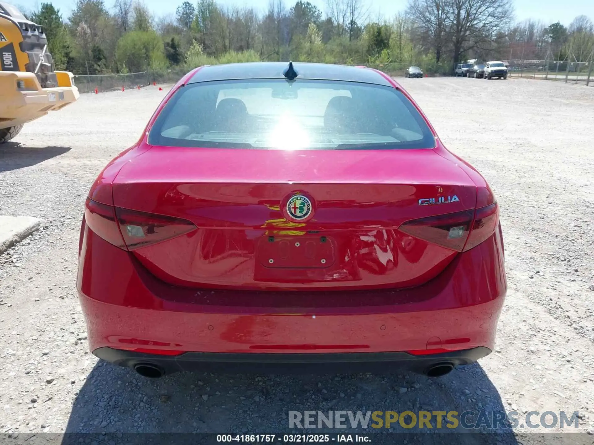 16 fotografías del automóvil dañado ZARFAMBN2P7671183 ALFA ROMEO GIULIA 2023