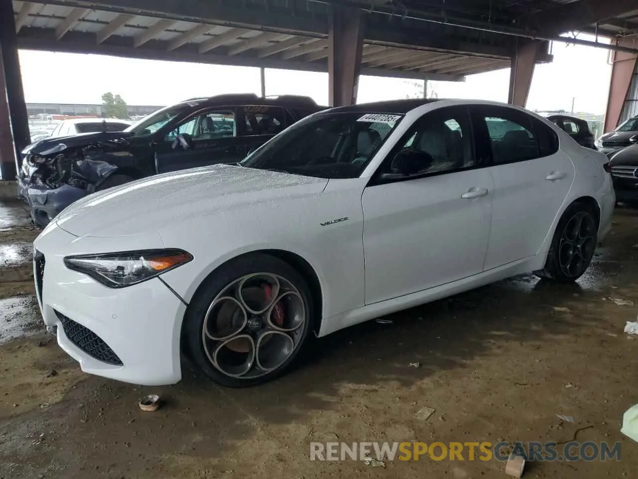 1 fotografías del automóvil dañado ZARFAMBN6P7669436 ALFA ROMEO GIULIA 2023