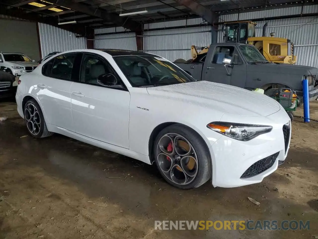 4 fotografías del automóvil dañado ZARFAMBN6P7669436 ALFA ROMEO GIULIA 2023