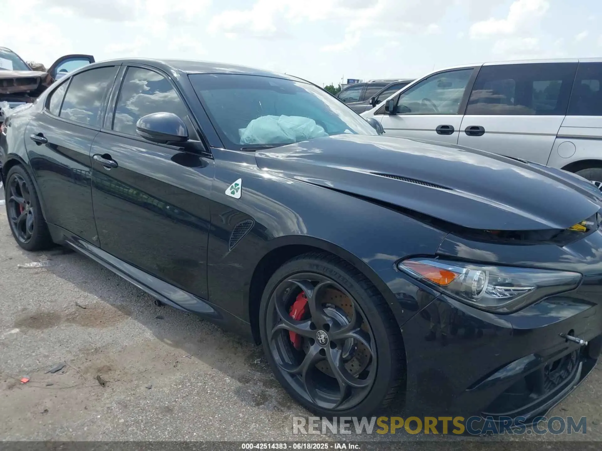 1 fotografías del automóvil dañado ZARFAMEV9P7674979 ALFA ROMEO GIULIA 2023