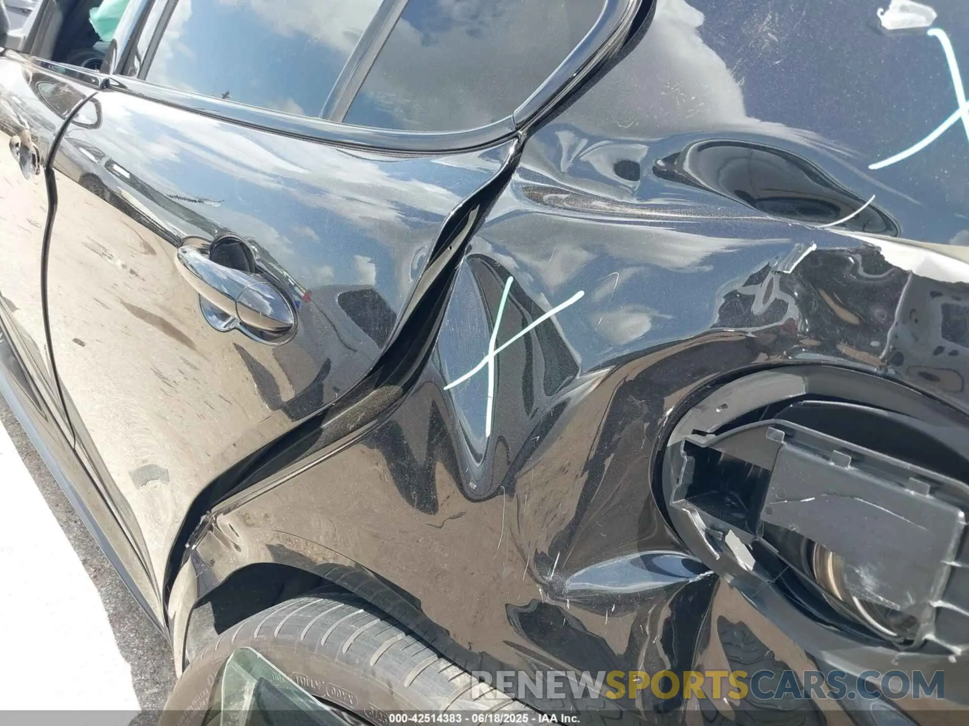 16 fotografías del automóvil dañado ZARFAMEV9P7674979 ALFA ROMEO GIULIA 2023