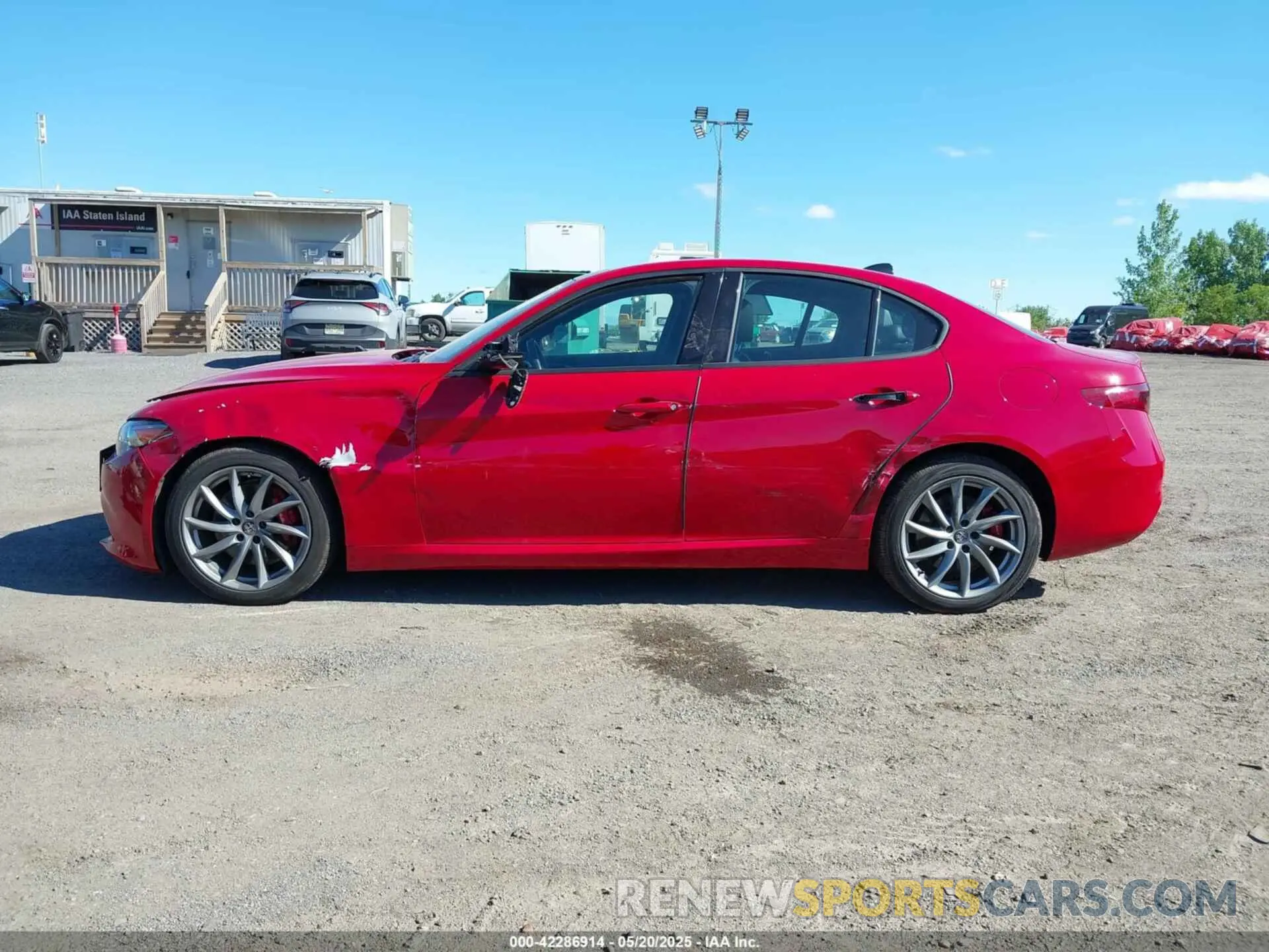 14 fotografías del automóvil dañado ZARFANAN0P7671013 ALFA ROMEO GIULIA 2023