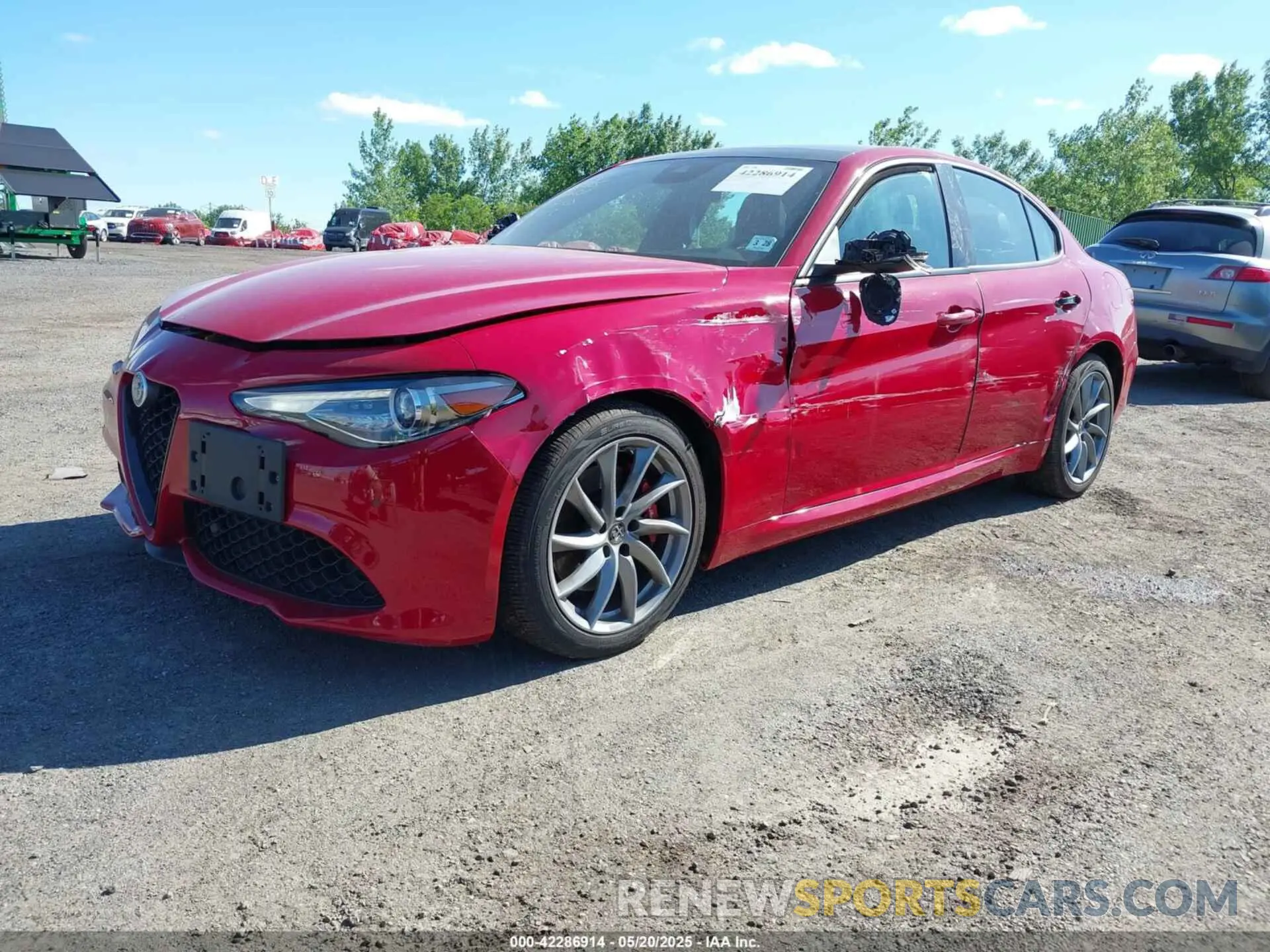 2 fotografías del automóvil dañado ZARFANAN0P7671013 ALFA ROMEO GIULIA 2023