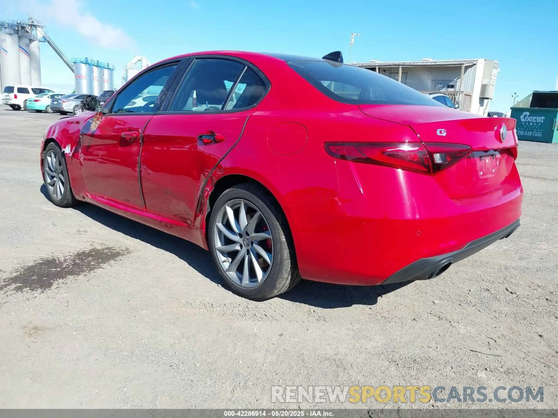 3 fotografías del automóvil dañado ZARFANAN0P7671013 ALFA ROMEO GIULIA 2023