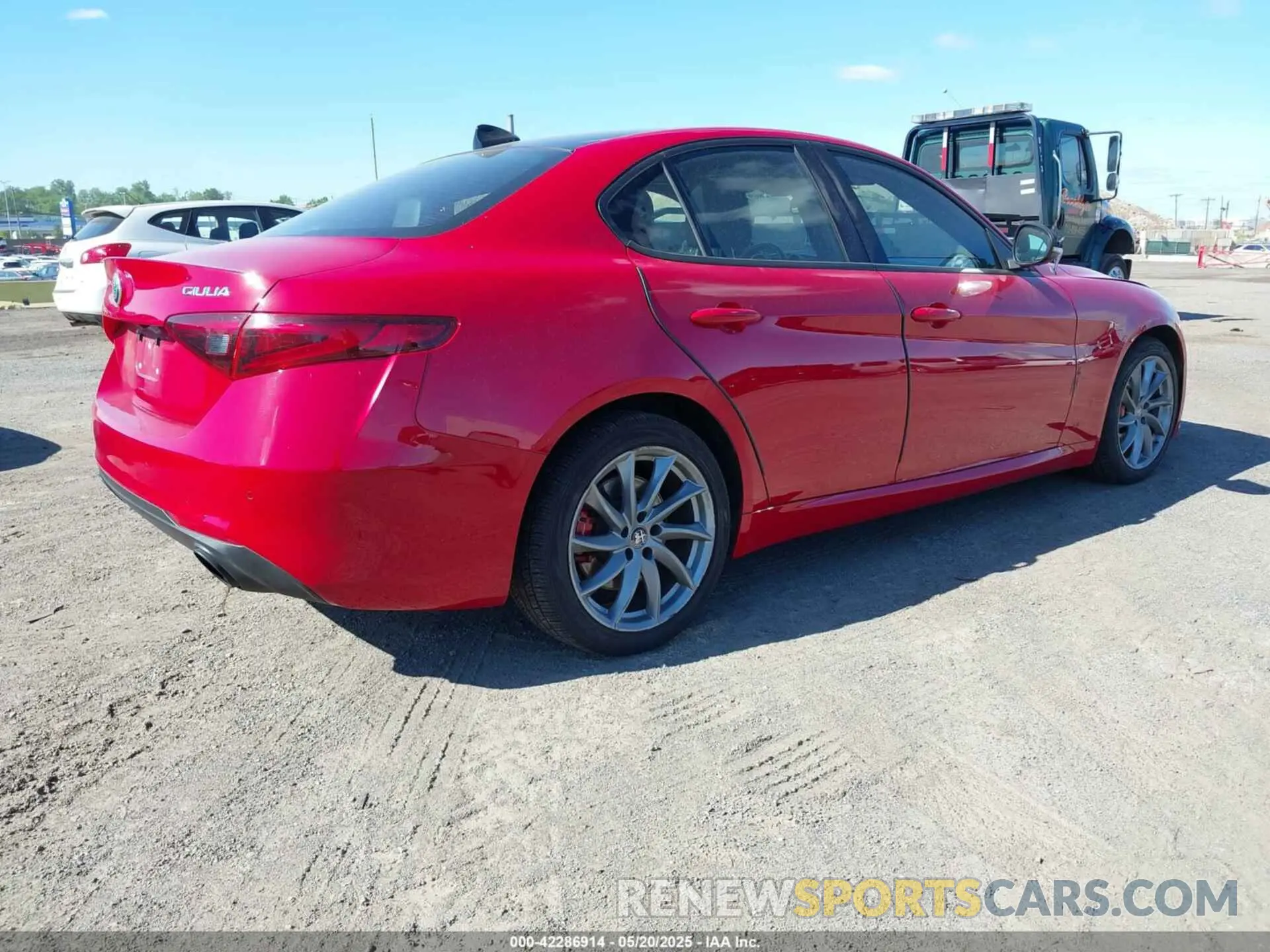 4 fotografías del automóvil dañado ZARFANAN0P7671013 ALFA ROMEO GIULIA 2023