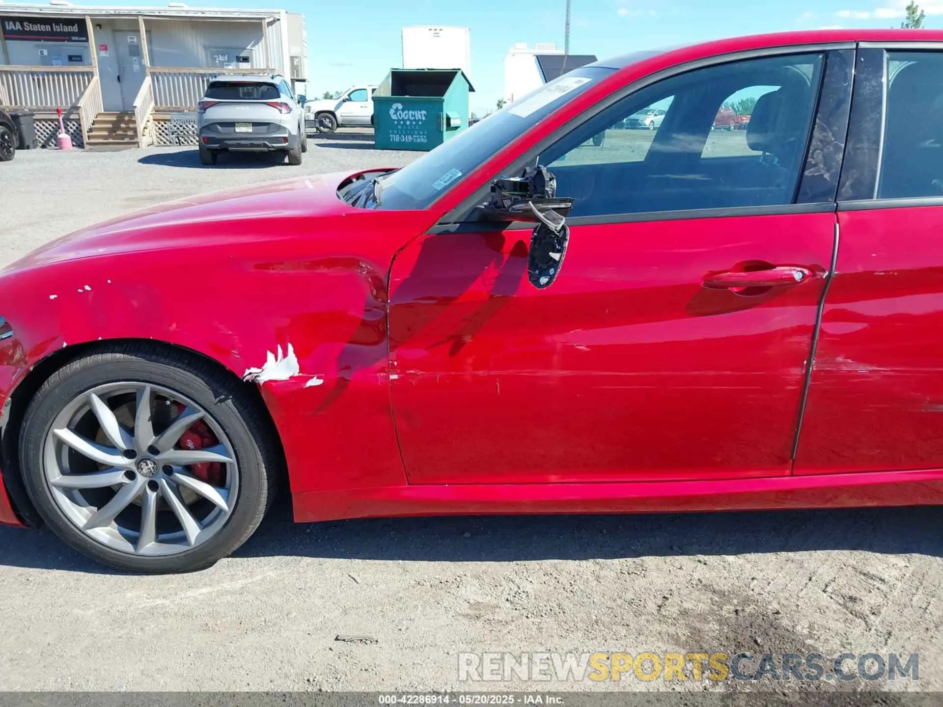 6 fotografías del automóvil dañado ZARFANAN0P7671013 ALFA ROMEO GIULIA 2023