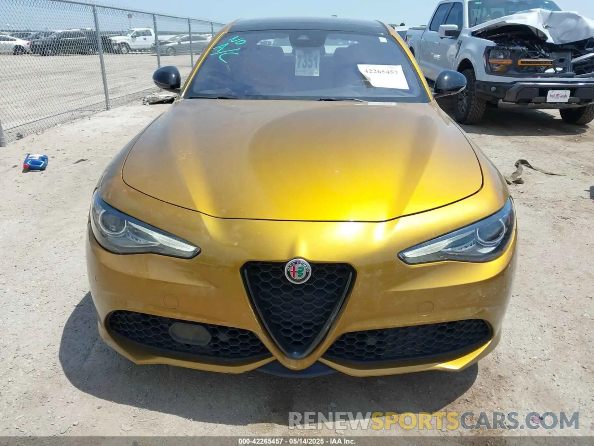 6 fotografías del automóvil dañado ZARFANBN6P7670771 ALFA ROMEO GIULIA 2023