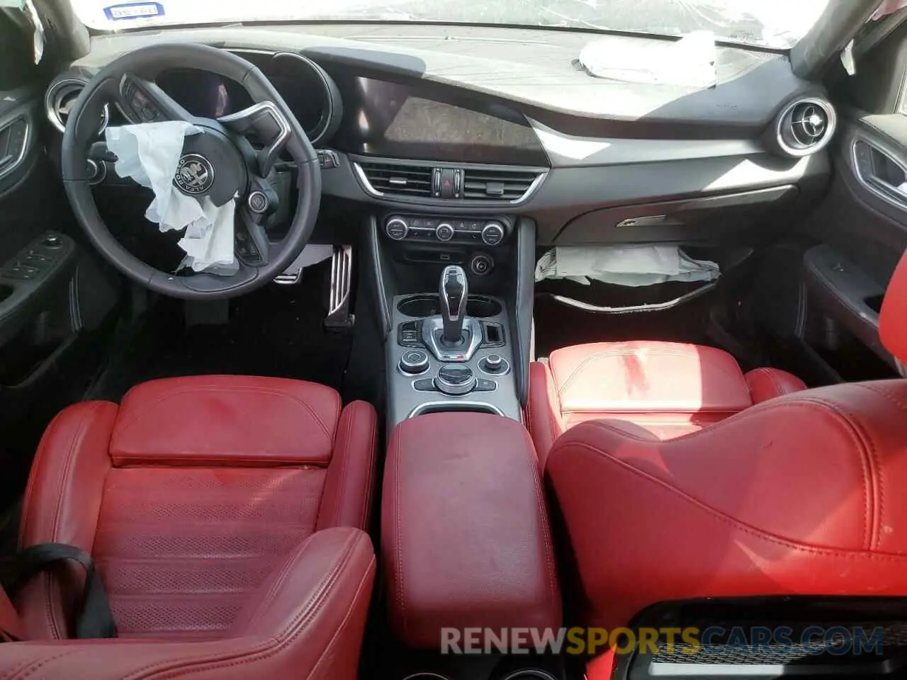 8 fotografías del automóvil dañado ZARFAMBN1R7681805 ALFA ROMEO GIULIA 2024