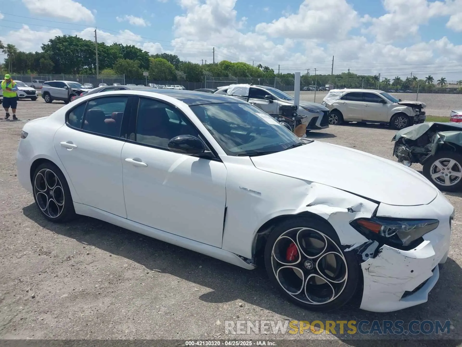 1 fotografías del automóvil dañado ZARFAMBN8R7679971 ALFA ROMEO GIULIA 2024