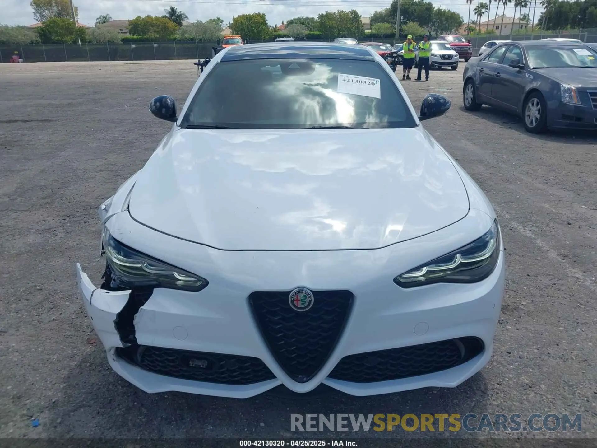12 fotografías del automóvil dañado ZARFAMBN8R7679971 ALFA ROMEO GIULIA 2024