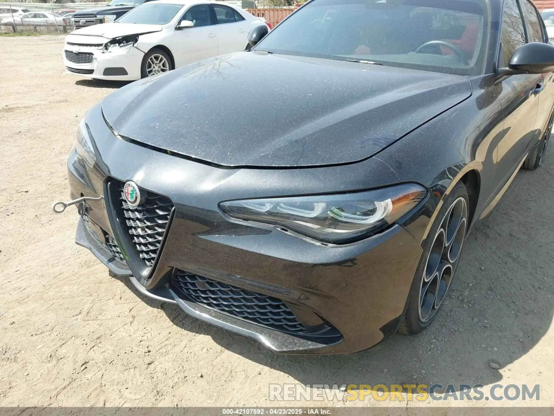 6 fotografías del automóvil dañado ZARFANBN6R7677934 ALFA ROMEO GIULIA 2024