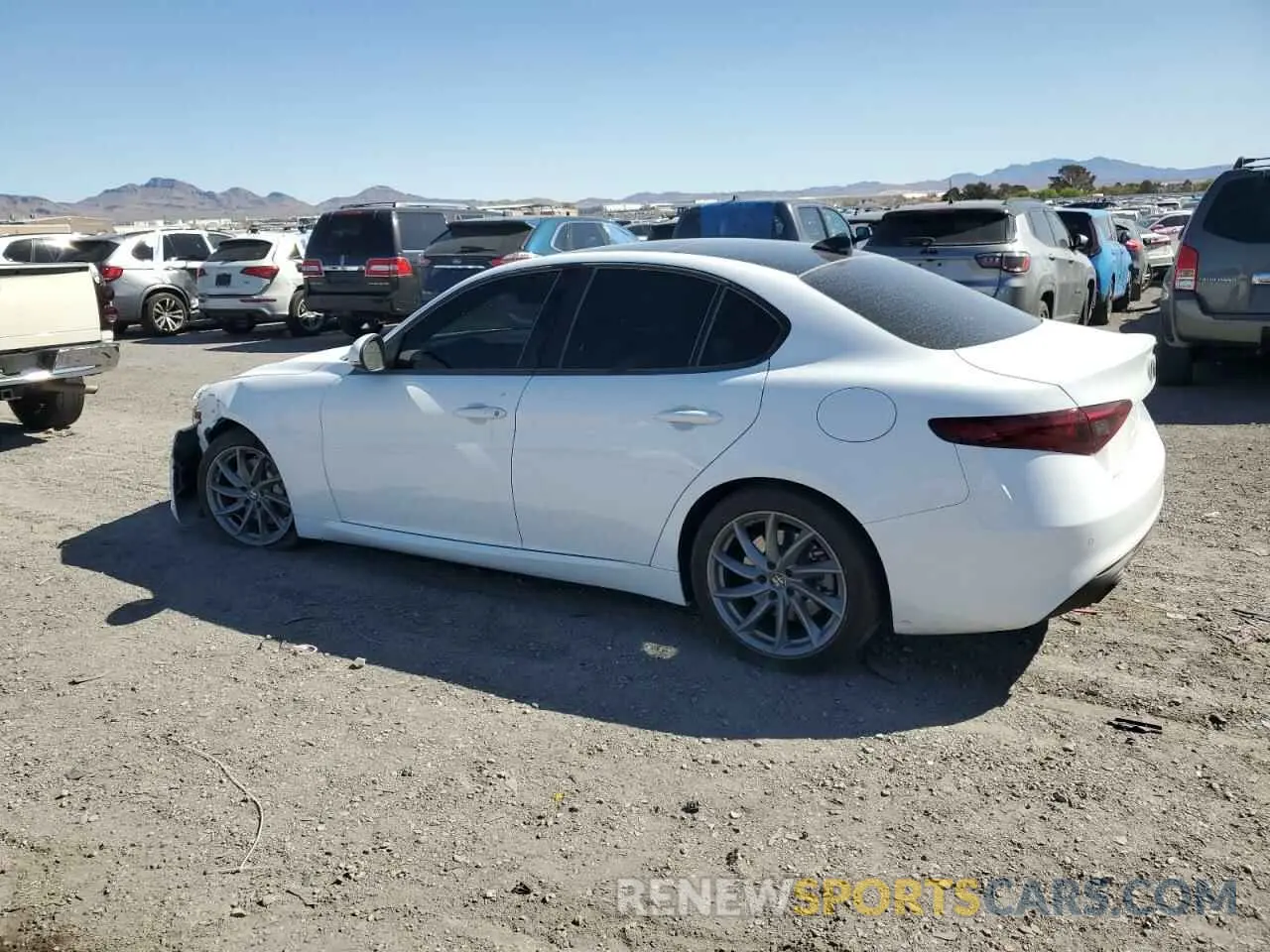 2 fotografías del automóvil dañado ZARFAMAN9P7667245 ALFA ROMEO GIULIA SPR 2023