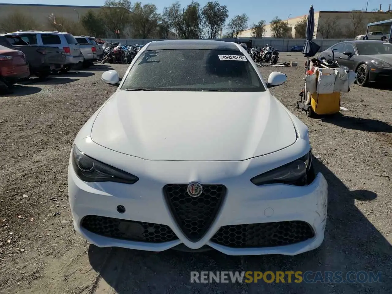 5 fotografías del automóvil dañado ZARFAMAN9P7667245 ALFA ROMEO GIULIA SPR 2023