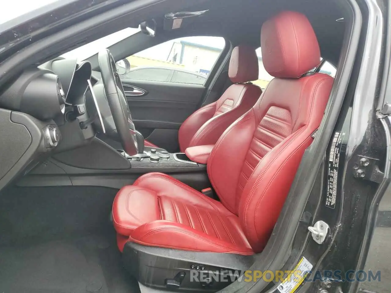 7 fotografías del automóvil dañado ZARFAMANXP7670834 ALFA ROMEO GIULIA SPR 2023
