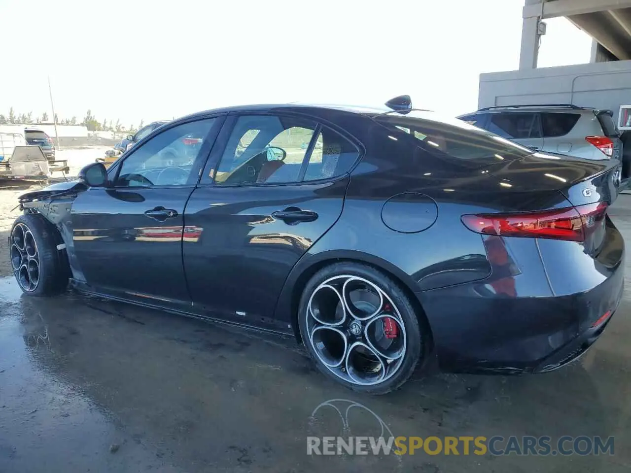 2 fotografías del automóvil dañado ZARFAMBN1N7654274 ALFA ROMEO GIULIA SUP 2022
