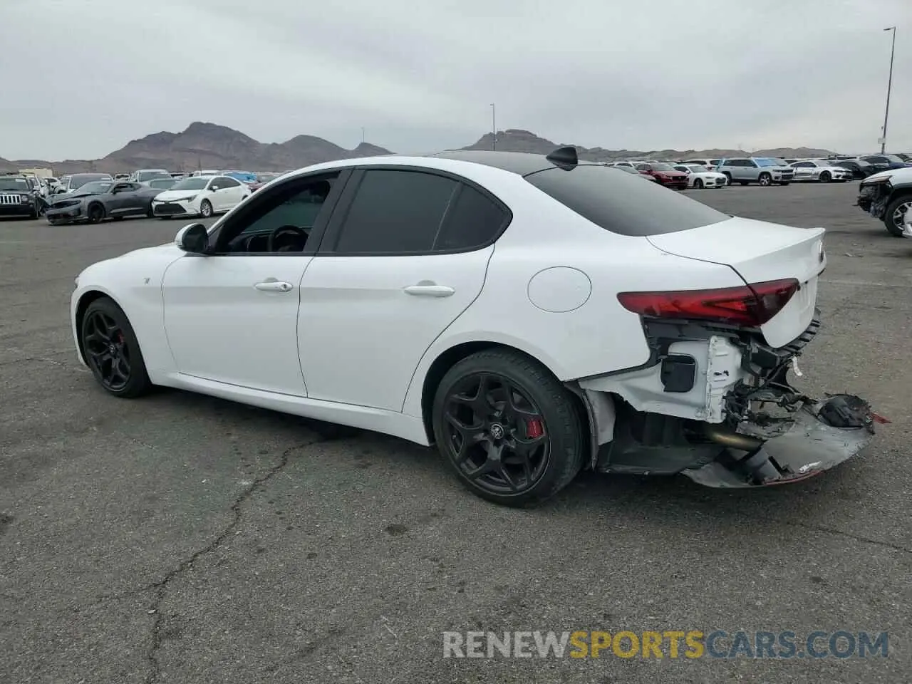 2 fotografías del automóvil dañado ZARFAMBN1N7663010 ALFA ROMEO GIULIA SUP 2022