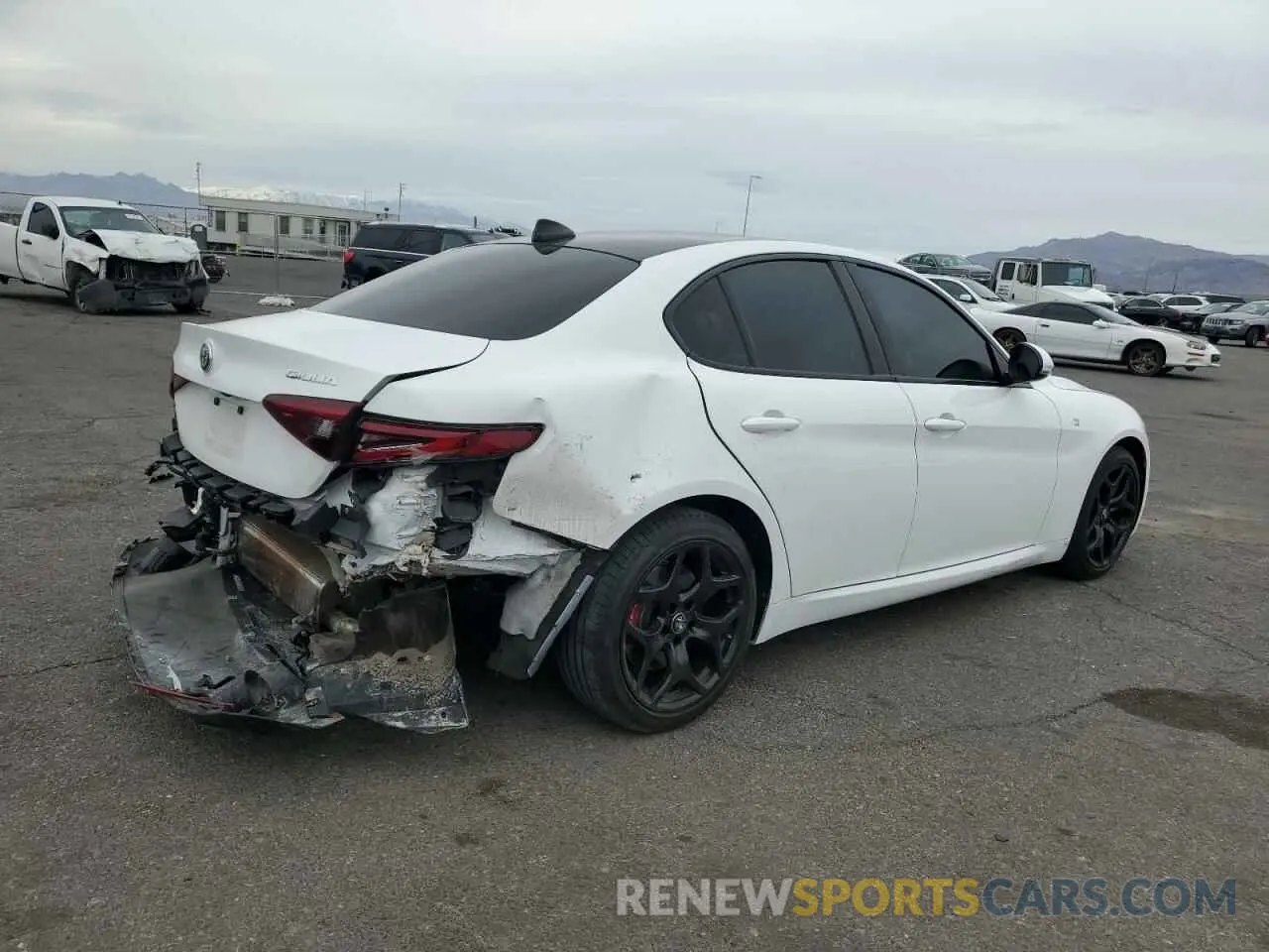 3 fotografías del automóvil dañado ZARFAMBN1N7663010 ALFA ROMEO GIULIA SUP 2022
