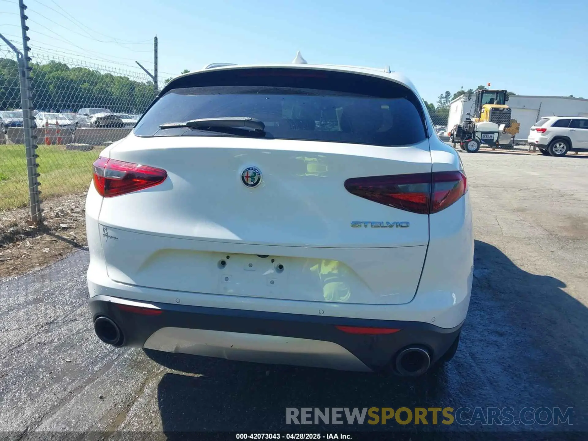 16 fotografías del automóvil dañado ZASPAJAN0K7C41814 ALFA ROMEO STELVIO 2019