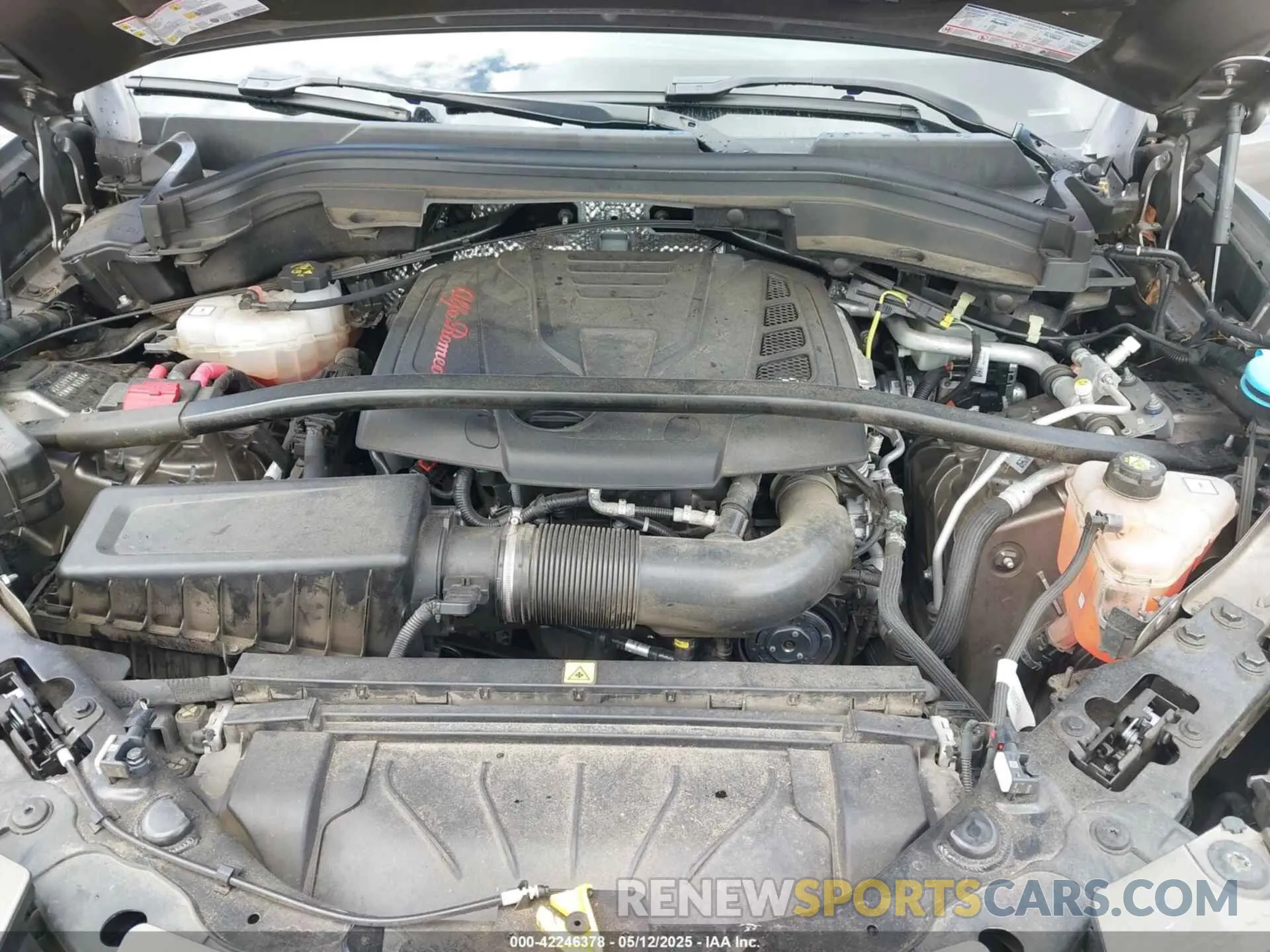 10 fotografías del automóvil dañado ZASPAJAN2K7C48523 ALFA ROMEO STELVIO 2019