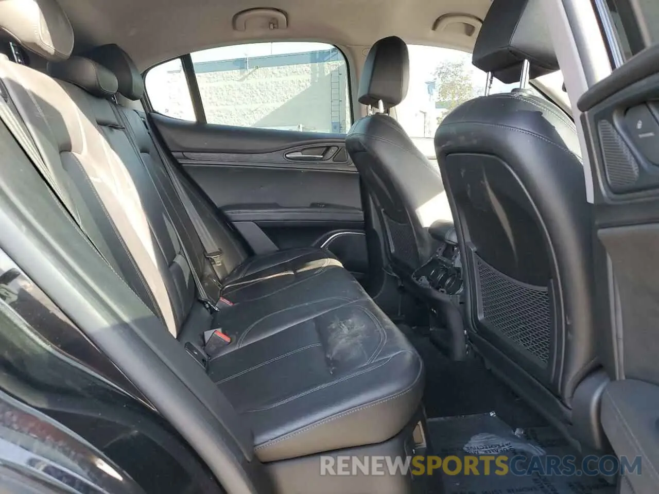 11 fotografías del automóvil dañado ZASPAJAN2K7C71283 ALFA ROMEO STELVIO 2019