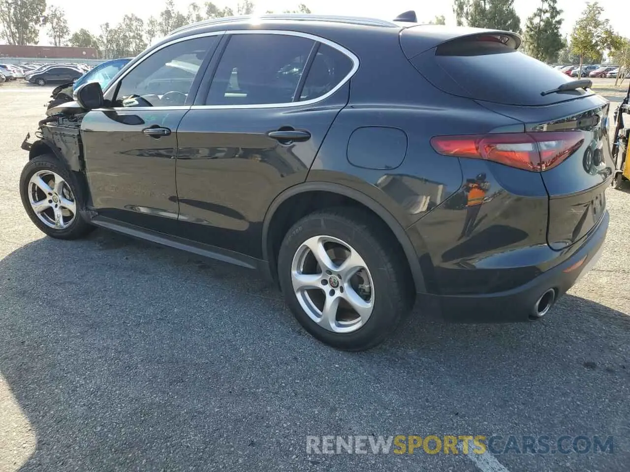 2 fotografías del automóvil dañado ZASPAJAN2K7C71283 ALFA ROMEO STELVIO 2019