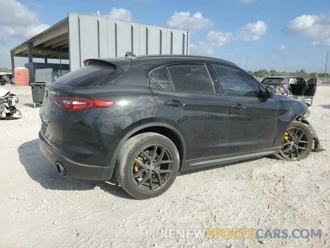 3 fotografías del automóvil dañado ZASPAJAN7K7C61221 ALFA ROMEO STELVIO 2019