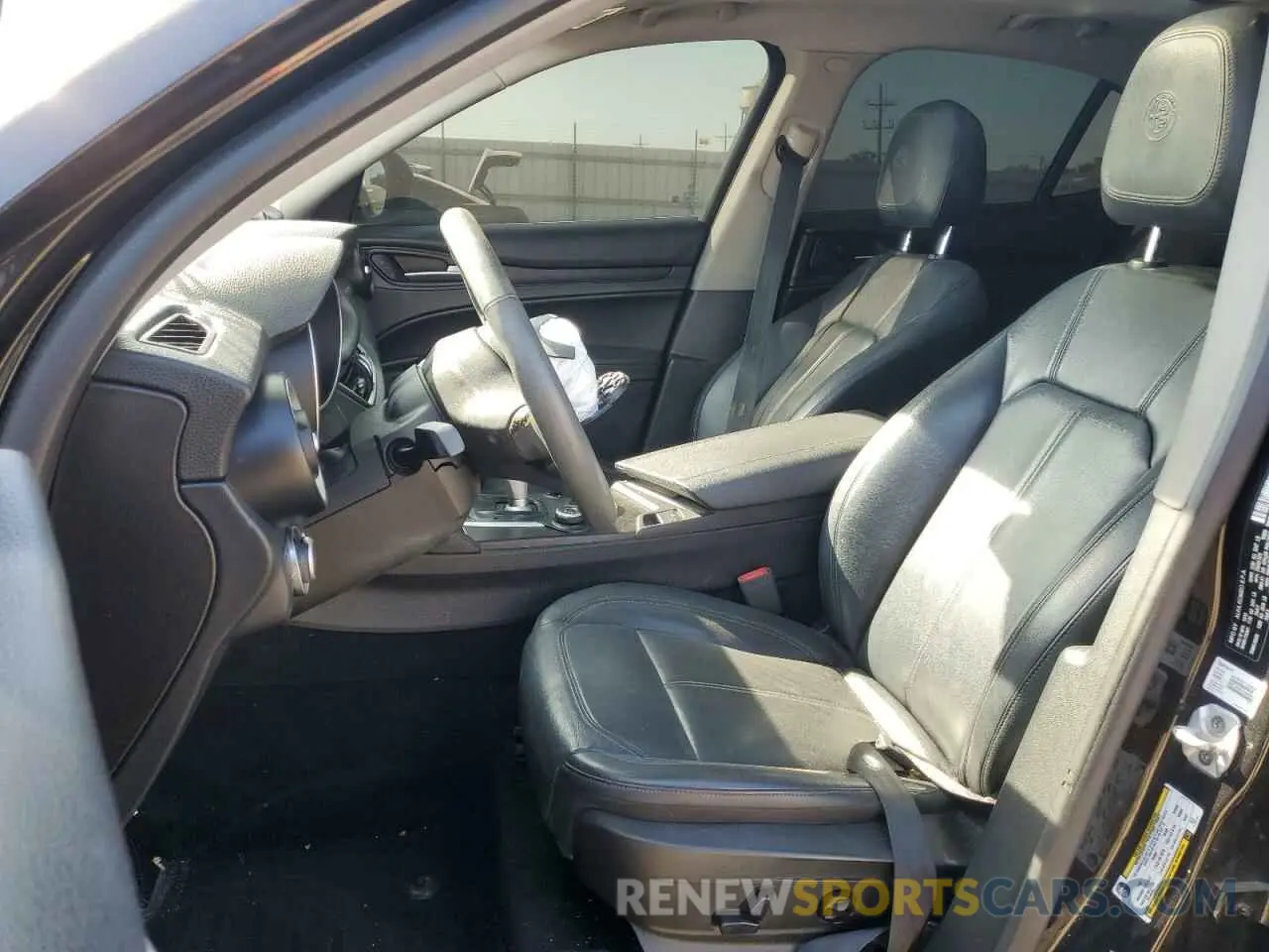 7 fotografías del automóvil dañado ZASPAKAN2K7C39181 ALFA ROMEO STELVIO 2019