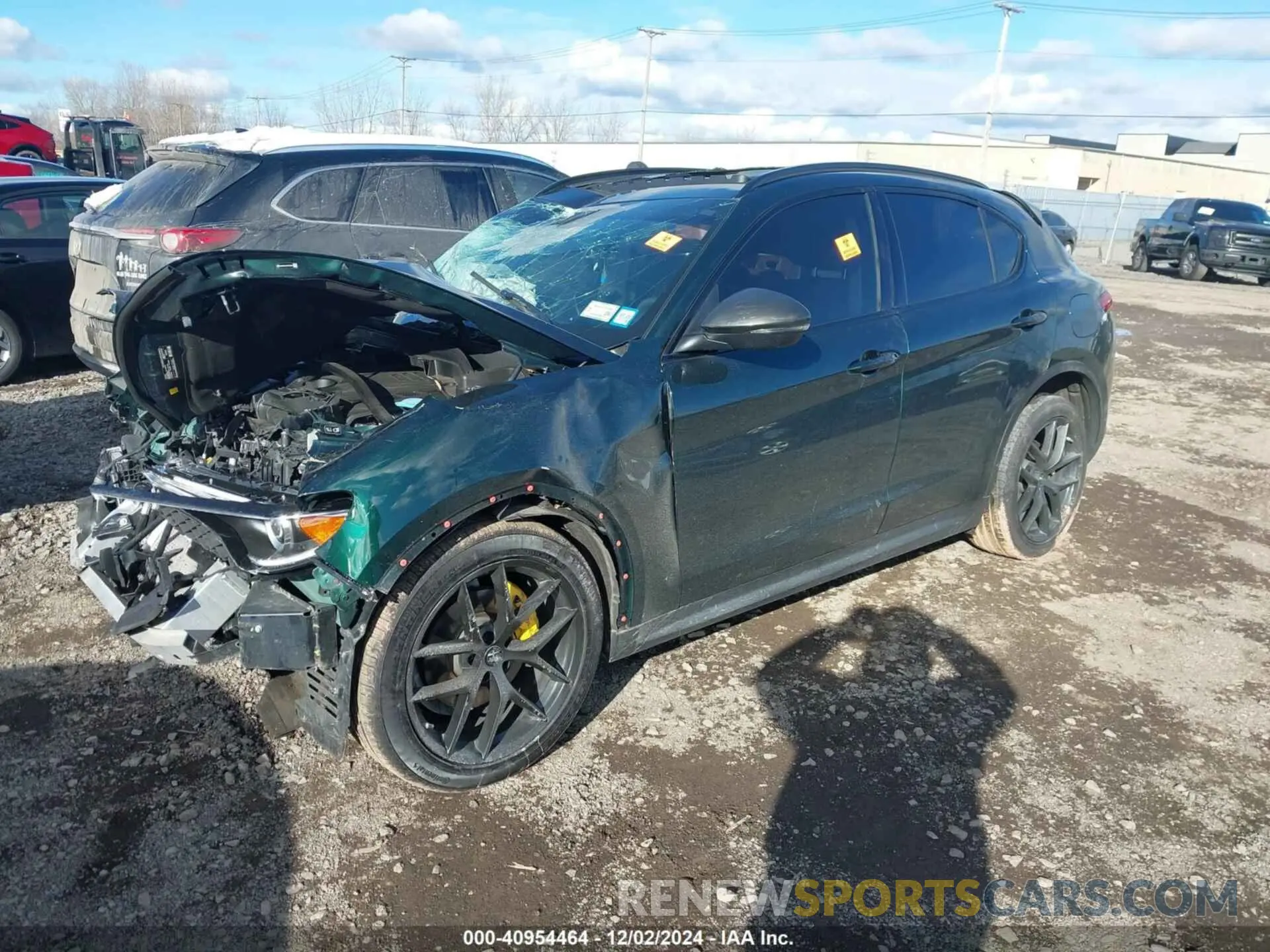 2 fotografías del automóvil dañado ZASPAKAN4K7C40834 ALFA ROMEO STELVIO 2019