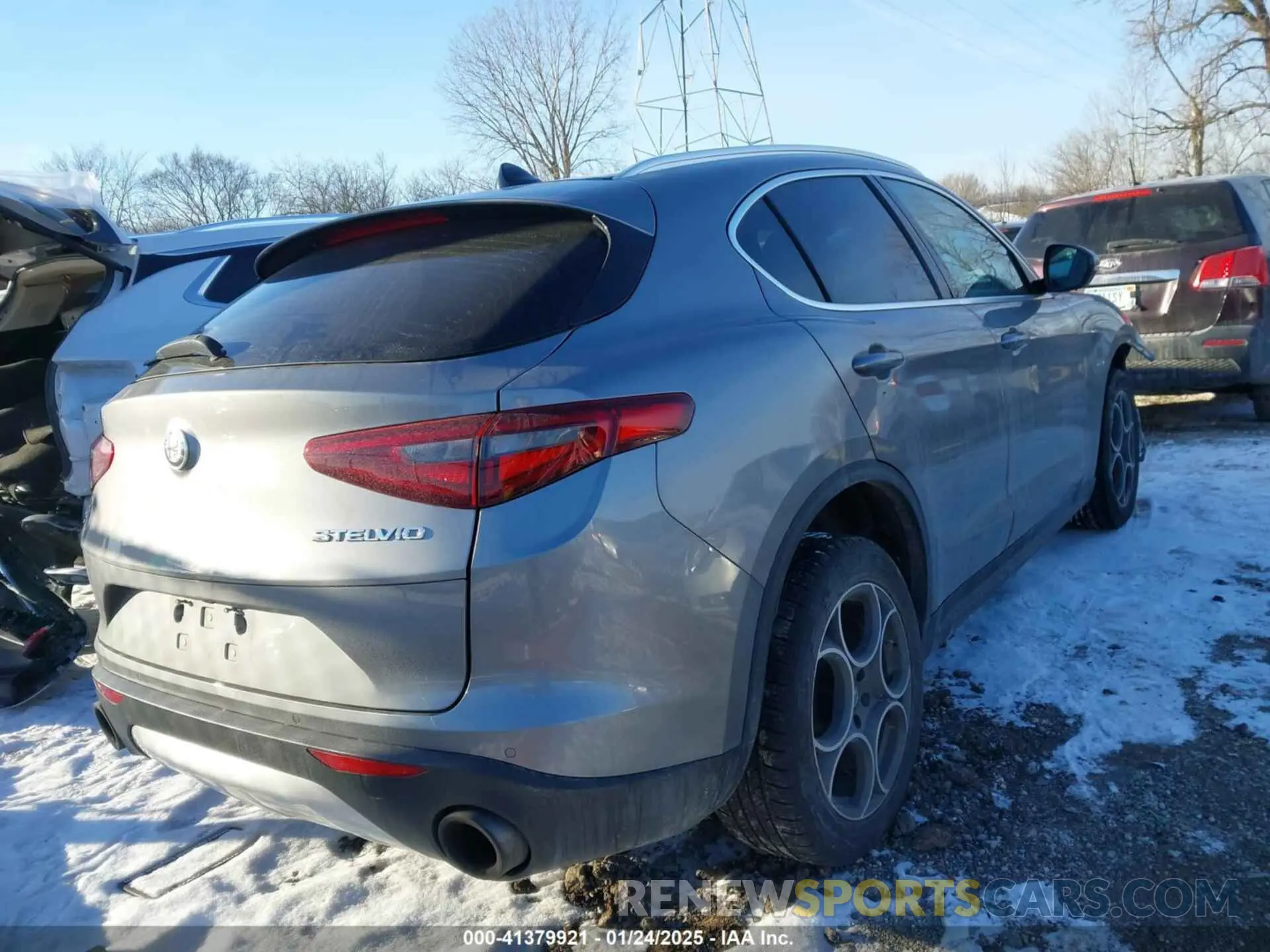 4 fotografías del automóvil dañado ZASPAKAN7K7C59653 ALFA ROMEO STELVIO 2019