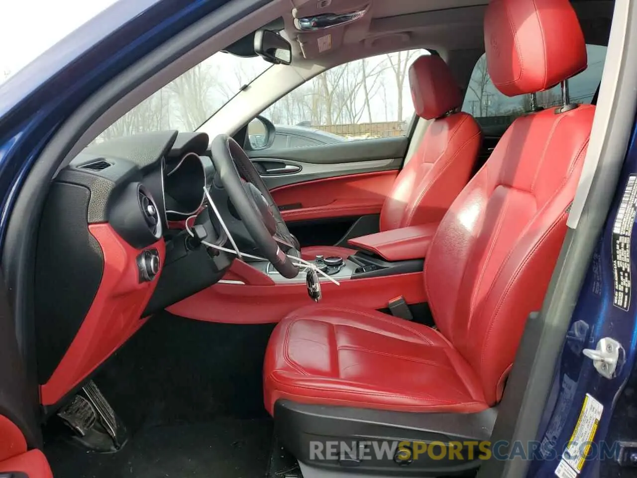 7 fotografías del automóvil dañado ZASPAKAN8K7C59404 ALFA ROMEO STELVIO 2019