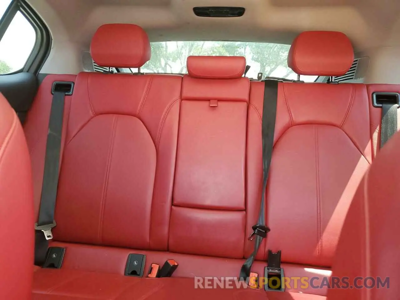 10 fotografías del automóvil dañado ZASPAKANXK7C70355 ALFA ROMEO STELVIO 2019