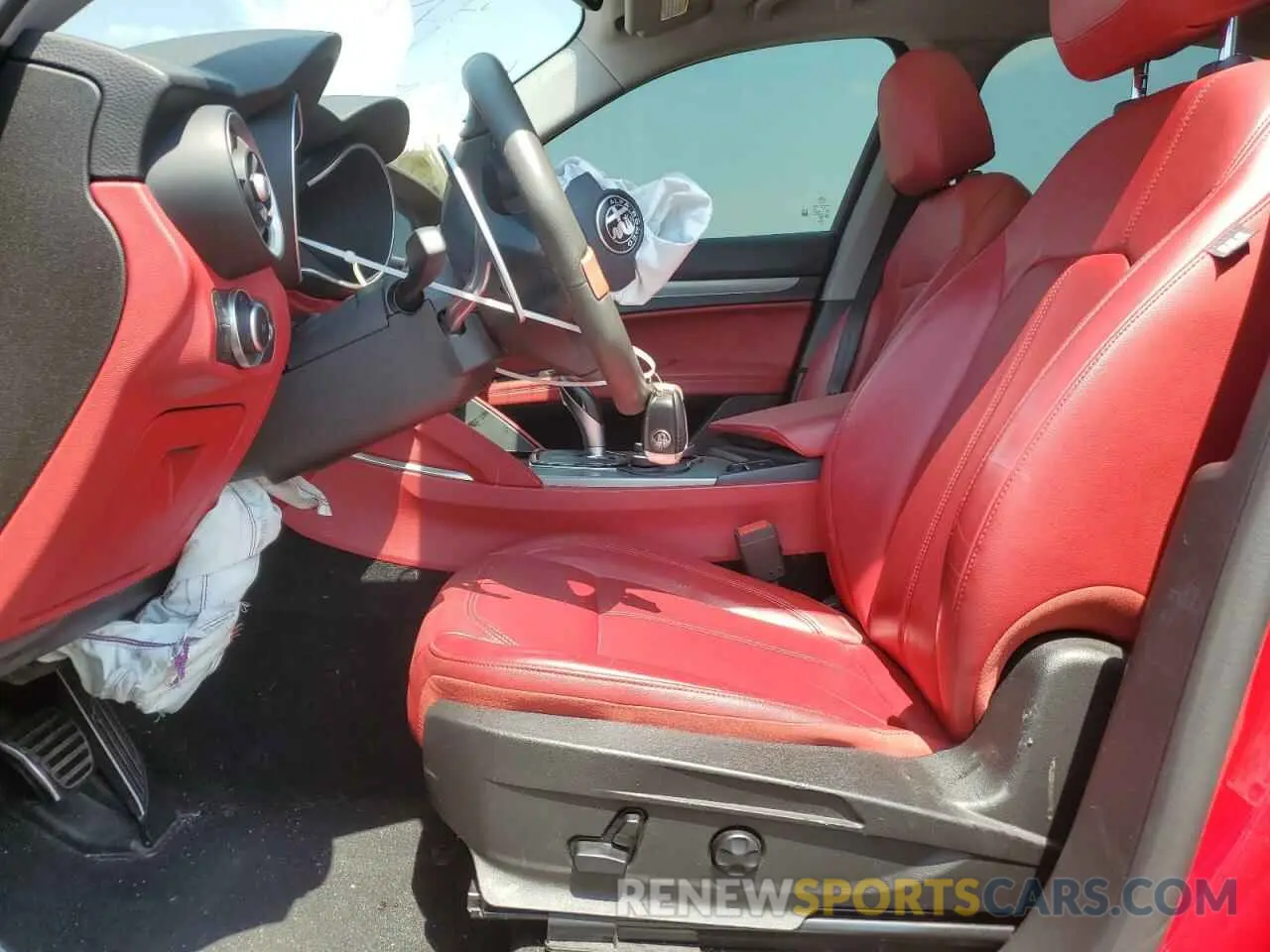 7 fotografías del automóvil dañado ZASPAKANXK7C70355 ALFA ROMEO STELVIO 2019