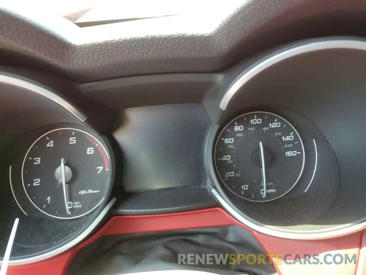 9 fotografías del automóvil dañado ZASPAKANXK7C70355 ALFA ROMEO STELVIO 2019