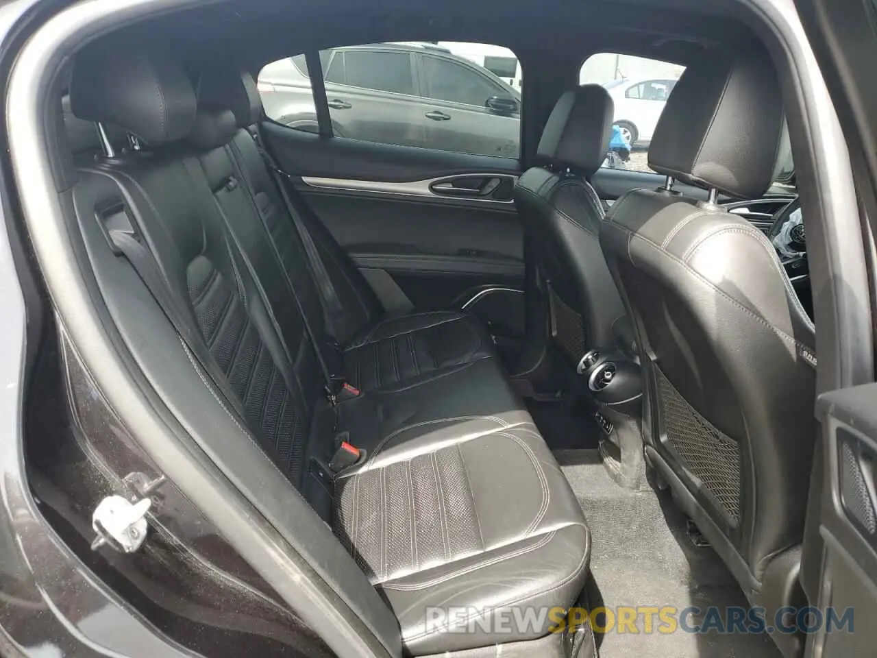 11 fotografías del automóvil dañado ZASPAKBN3K7C55789 ALFA ROMEO STELVIO 2019