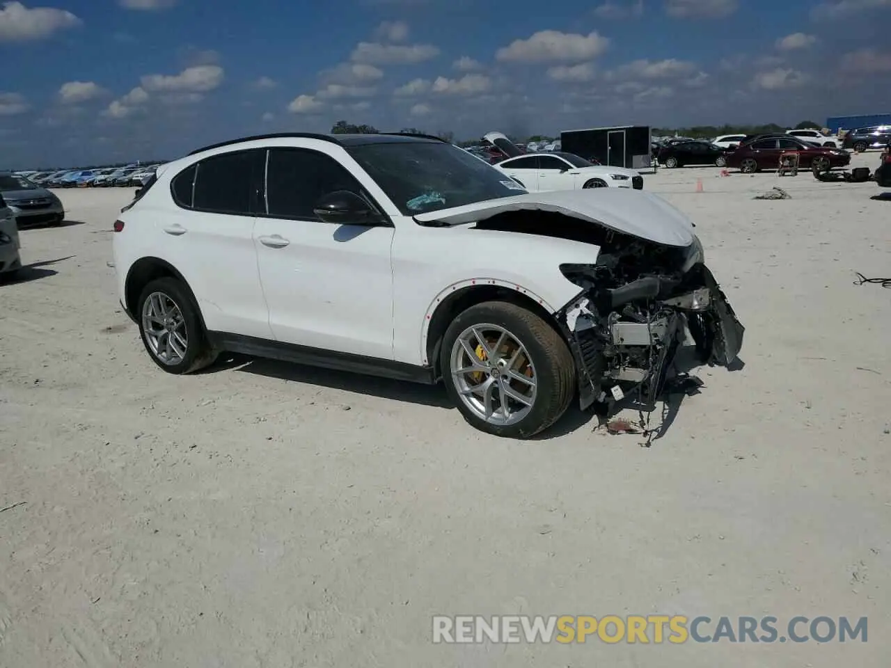 4 fotografías del automóvil dañado ZASPAKBN4K7C50293 ALFA ROMEO STELVIO 2019