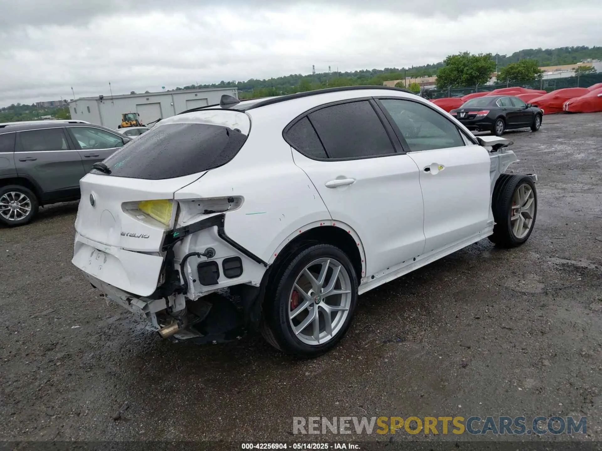 4 fotografías del automóvil dañado ZASPAKBN4K7C51007 ALFA ROMEO STELVIO 2019