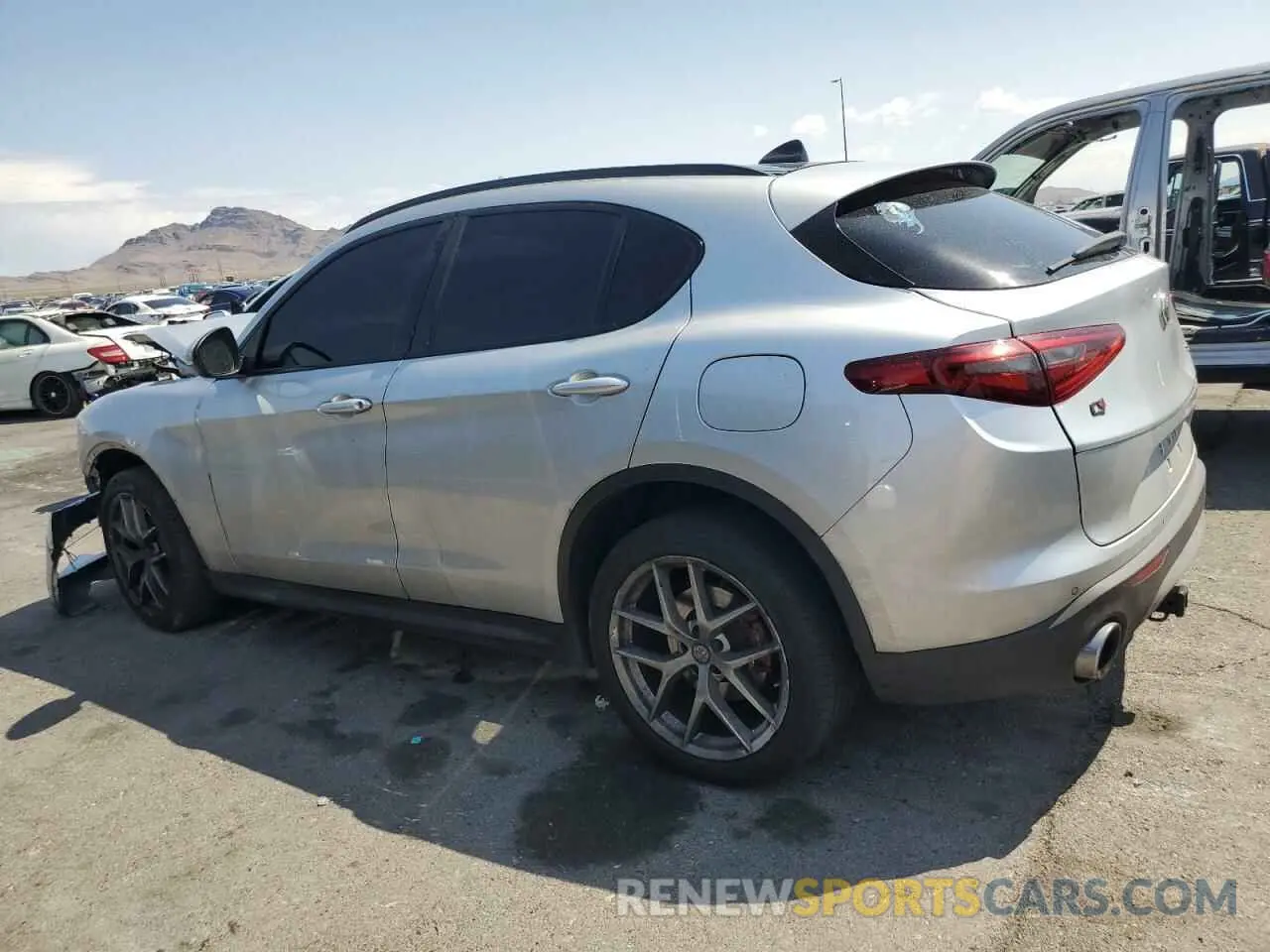 2 fotografías del automóvil dañado ZASPAKBN7K7C37490 ALFA ROMEO STELVIO 2019