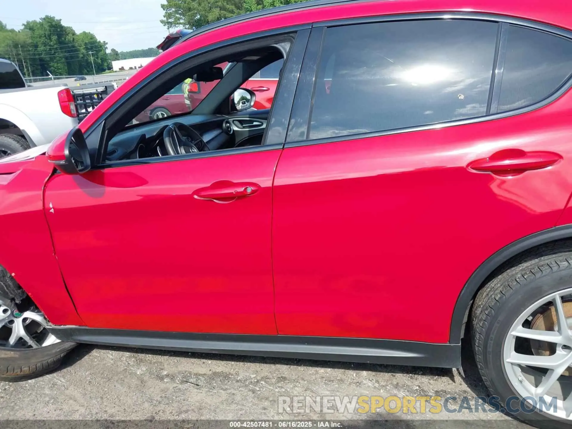 14 fotografías del automóvil dañado ZASPAKBN8K7C44271 ALFA ROMEO STELVIO 2019