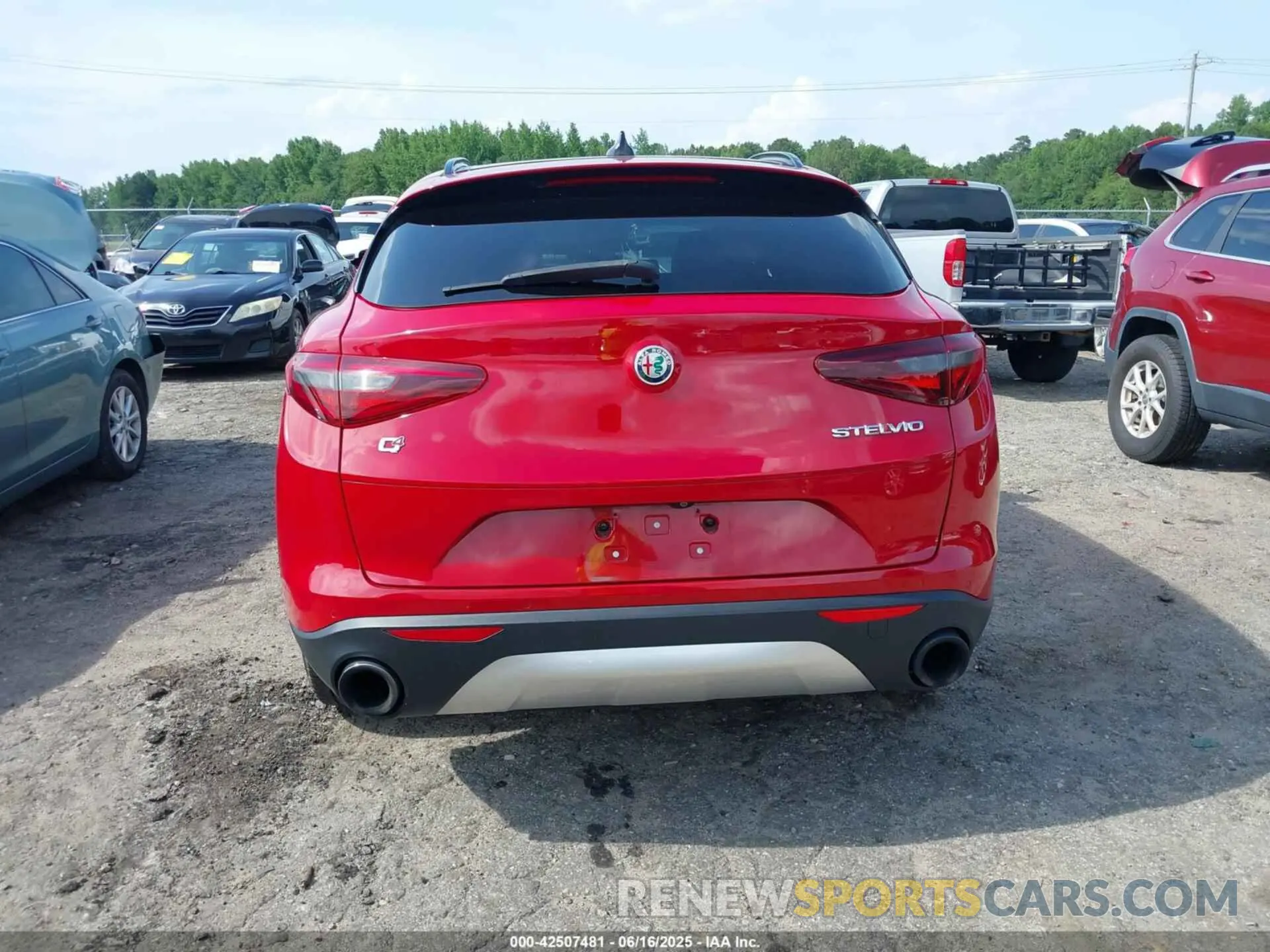 16 fotografías del automóvil dañado ZASPAKBN8K7C44271 ALFA ROMEO STELVIO 2019