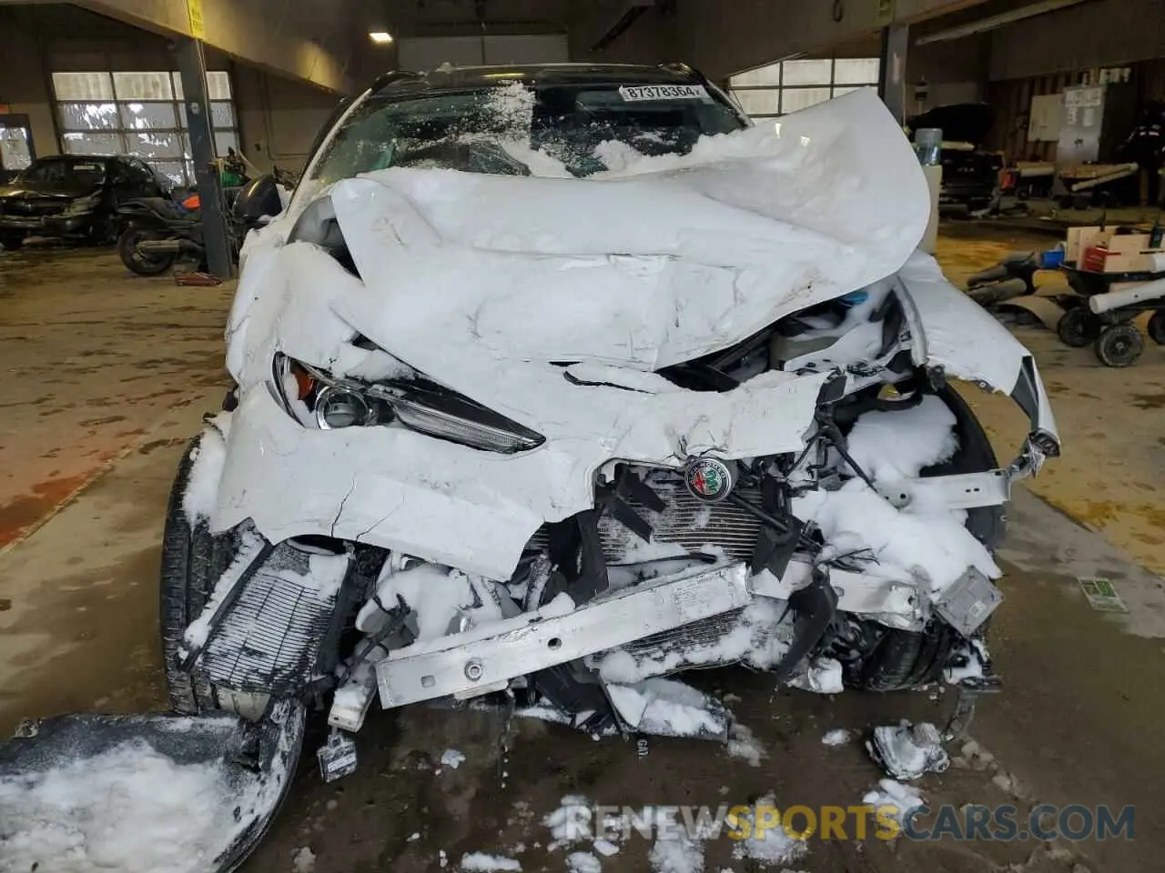 5 fotografías del automóvil dañado ZASPAJAN0L7C74801 ALFA ROMEO STELVIO 2020