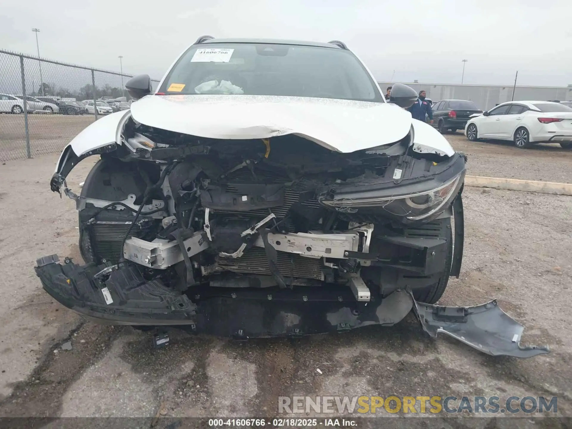 6 fotografías del automóvil dañado ZASPAJAN3L7C94007 ALFA ROMEO STELVIO 2020