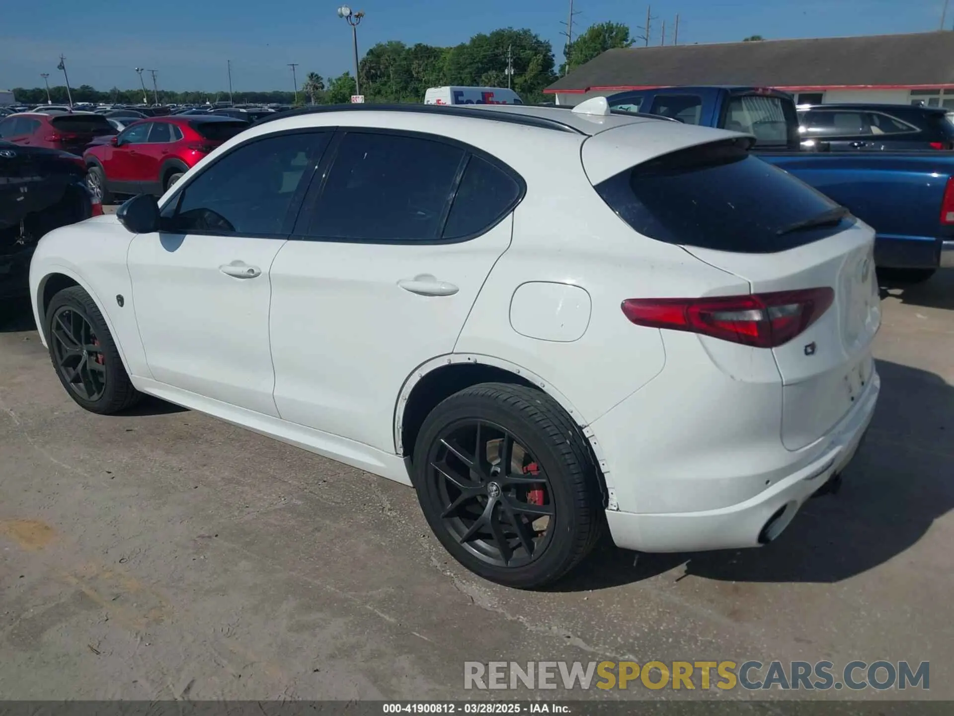 3 fotografías del automóvil dañado ZASPAJAN4L7C75093 ALFA ROMEO STELVIO 2020